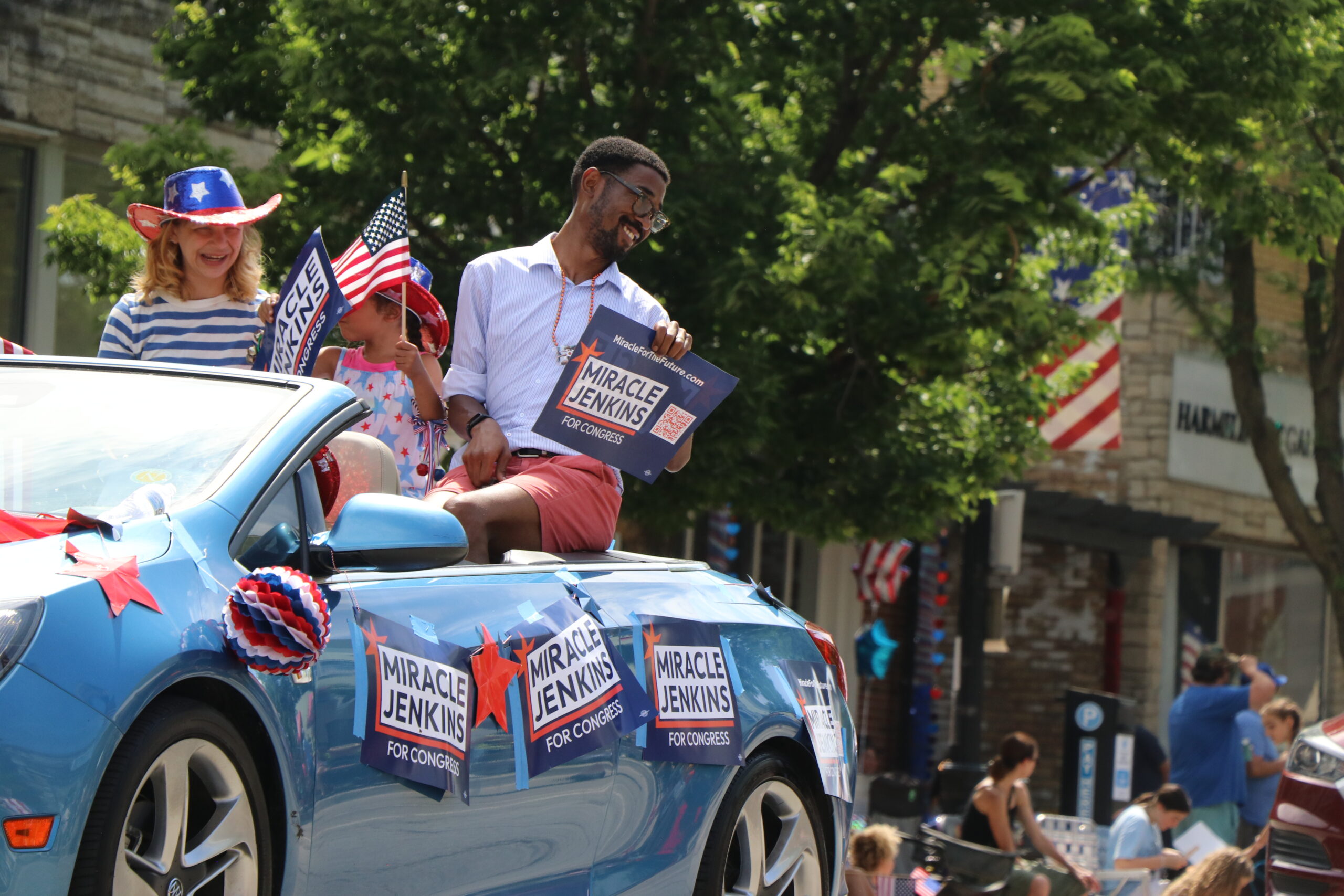Political candidates march in Evanston’s Fourth of July parade