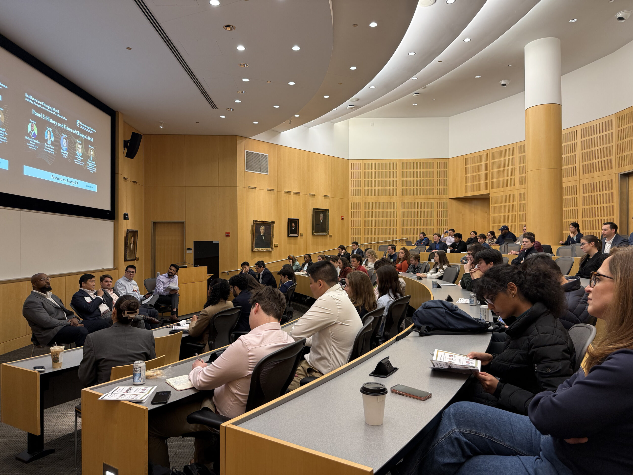 Hundreds of students attend second annual Chicago Energy Conference